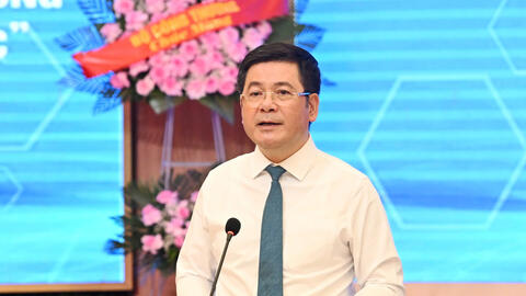 Bộ trưởng Nguyễn Hồng Diên phát biểu kết luận Hội nghị ngành Công Thương các tỉnh, thành phố khu vực phía Bắc 2025