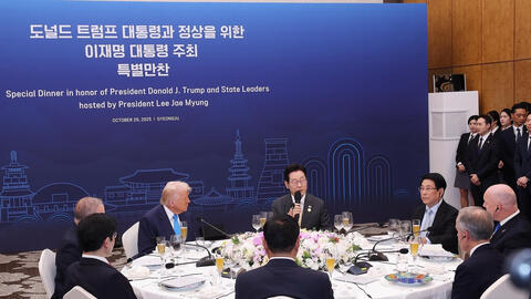 Chủ tịch nước gặp Tổng thống Hoa Kỳ và lãnh đạo cấp cao một số thành viên APEC 2025