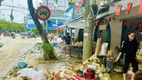Các hộ kinh doanh tại TP Huế mất trắng sau lũ lịch sử