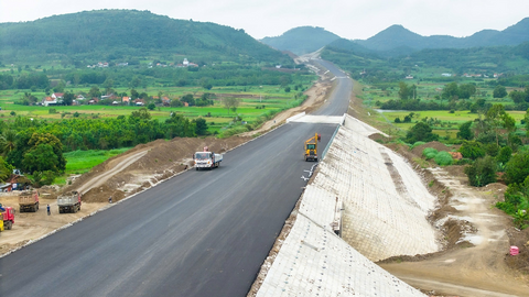 Tháo gỡ khó khăn, đẩy nhanh tiến độ các dự án quan trọng quốc gia