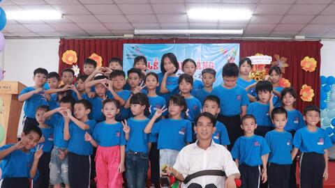 Mười năm “lăn bánh” dạy học của thầy giáo Nguyễn Ngọc Lâm