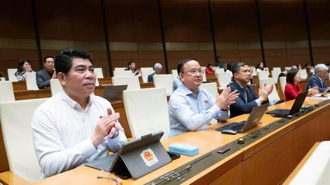 Xe kinh doanh vận tải có camera khoang chở khách, không bắt buộc lắp ghế an toàn cho trẻ