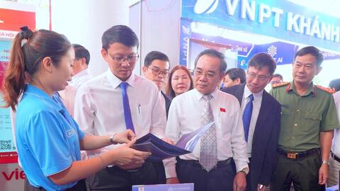 Hội thảo khoa học quốc gia: Động lực khoa học - công nghệ cho mục tiêu đưa Khánh Hòa trở thành cực tăng trưởng quốc gia