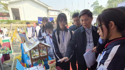 Tuyên Quang đẩy mạnh phát triển khoa học kỹ thuật và giáo dục STEM