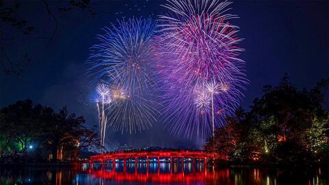 Thủ tướng đôn đốc thực hiện nhiệm vụ phục vụ nhân dân đón Tết Nguyên đán Bính Ngọ