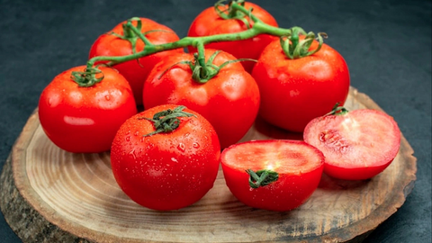 4 loại trái cây màu đỏ hỗ trợ bảo vệ sức khỏe tim mạch