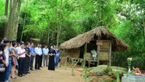 Phát huy giá trị di tích trong phát triển du lịch