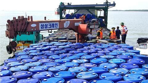 Phối hợp kiểm tra và xử lý nghiêm vi phạm trong kinh doanh, vận chuyển xăng dầu tại khu vực biên giới