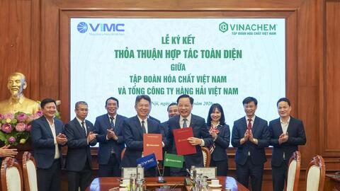 Vinachem và Tổng công ty Hàng hải Việt Nam ký kết thỏa thuận hợp tác toàn diện