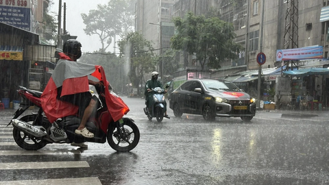 Bắc Bộ mưa dông diện rộng, Trung Bộ và Nam Bộ ngày nắng