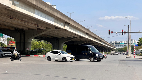Bắc Bộ ngày nắng, Trung Bộ và Nam Bộ có mưa dông vài nơi