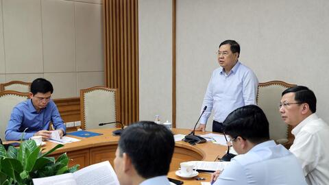 Phó Thủ tướng Thường trực: Đầu tư sân bay dàn trải sẽ khó khăn trong khai thác