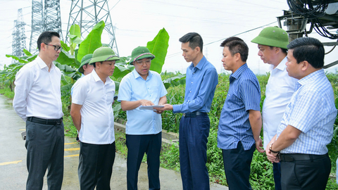 Lãnh đạo Bộ Công Thương kiểm tra một số dự án nguồn và lưới điện tại Ninh Bình