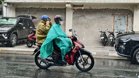 Thời tiết ngày 17/5: Mưa dông ở cả ba miền