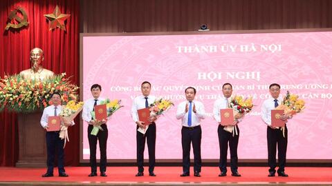 Công bố quyết định bổ nhiệm Chánh Văn phòng Thành uỷ Hà Nội