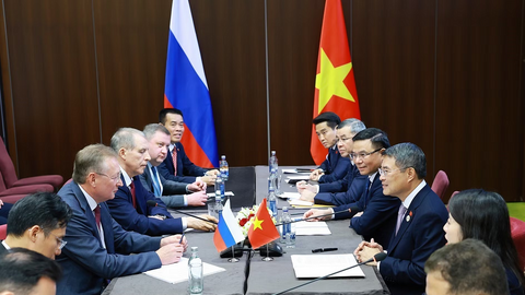 Thủ tướng Lê Minh Hưng tiếp lãnh đạo các doanh nghiệp lớn của Nga