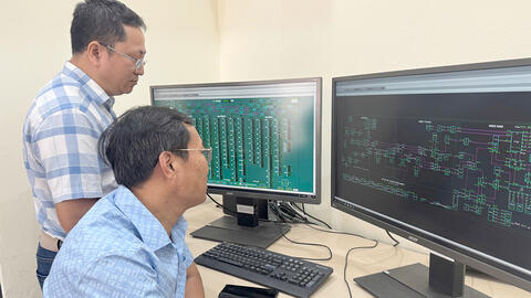 4 mạch đường dây 500kV Bắc – Nam cung cấp gần 20% sản lượng điện cho miền Bắc trong cao điểm nắng nóng
