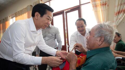 Không ngừng nâng cao đời sống người có công