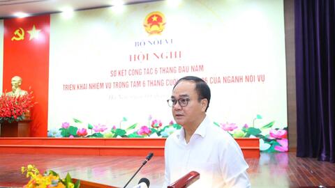 Bộ Nội vụ chuẩn bị cho lộ trình cải cách tiền lương mới