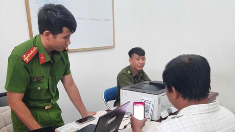 Tây Ninh: Chuyển biến tích cực sau 1 năm triển khai “Bình dân học vụ số”