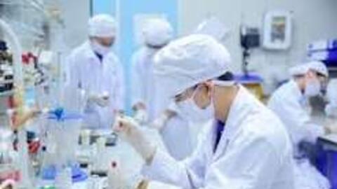 Nhà khoa học giới thiệu những nghiên cứu mới trong điều trị ung thư