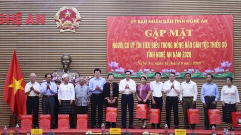 Nghệ An: Phát huy vai trò người có uy tín, chung sức xây dựng bản làng ấm no và bình yên