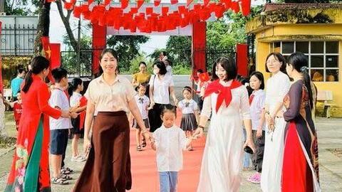 Giảm đầu mối, tăng hiệu quả, bước chuyển trong quản trị giáo dục Hưng Yên