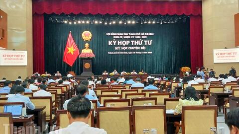 Kỳ họp thứ tư HĐND TPHCM khóa XI: Tháo gỡ điểm nghẽn, khơi thông nguồn lực, tạo động lực phát triển