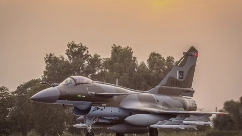Tiêm kích J-10CE Trung Quốc vượt qua Eurofighter Typhoon trong cuộc đua lớn?