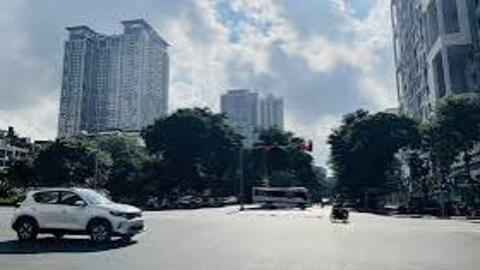 Nhiều khu vực trên cả nước có nắng, một số nơi xuất hiện mưa dông vào chiều tối