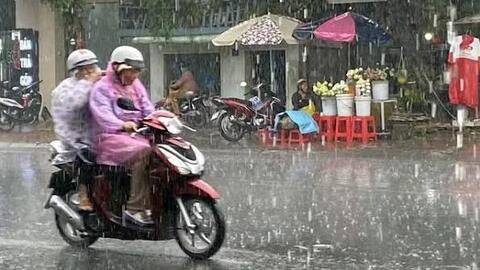 Bắc Bộ tiếp tục nắng, Trung Bộ và Nam Bộ mưa dông cục bộ
