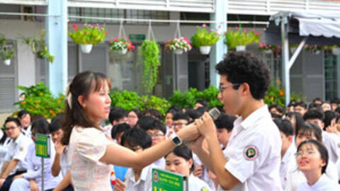 TPHCM tăng cường giáo dục học sinh chấp hành pháp luật về giao thông