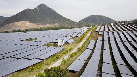 Chuyển dịch năng lượng hướng tới nền kinh tế xanh