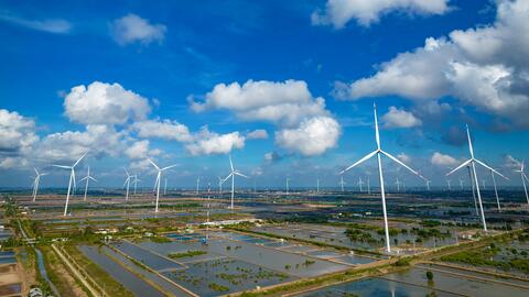 Việt Nam có điều kiện tốt để chuyển đổi ngành năng lượng từ nhiên liệu hóa thạch sang năng lượng tái tạo