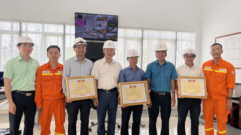 EVNNPT phát động tháng thi đua cao điểm hoàn thành dự án đường dây 500kV mạch 3