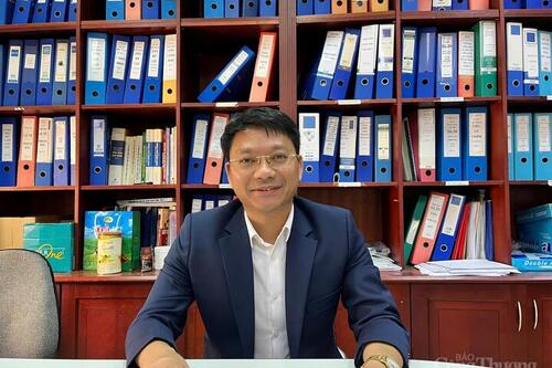 Chuyển đổi xe xăng sang xe điện: ‘Cán bộ đi trước làng nước theo sau’