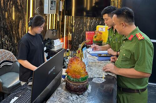 <a href="/doi-song" title="Đời sống" rel="dofollow">Đời sống</a>