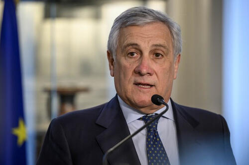 <a href="/thoi-su" title="Thời sự" rel="dofollow">Thời sự</a>