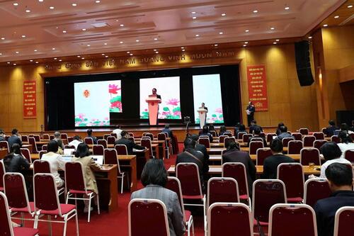 <a href="/cong-nghe" title="Công nghệ" rel="dofollow">Công nghệ</a>