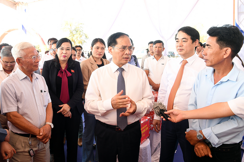 <a href="/nang-luong-xanh" title="Năng lượng xanh" rel="dofollow">Năng lượng xanh</a>