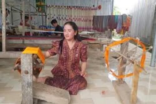 Làng nghề dệt thổ cẩm của đồng bào dân tộc Khmer phát triển kinh tế di sản