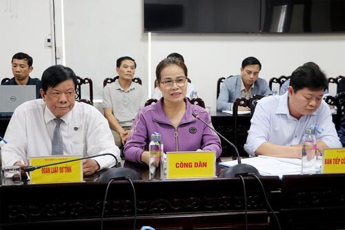 <a href="/thoi-su" title="Thời sự" rel="dofollow">Thời sự</a>