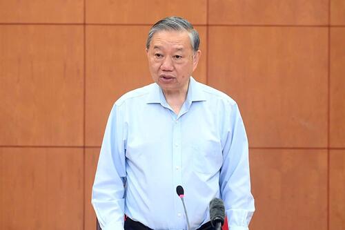 <a href="/phat-trien-ben-vung" title="Phát triển bền vững" rel="dofollow">Phát triển bền vững</a>