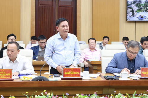 <a href="/nang-luong-xanh" title="Năng lượng xanh" rel="dofollow">Năng lượng xanh</a>