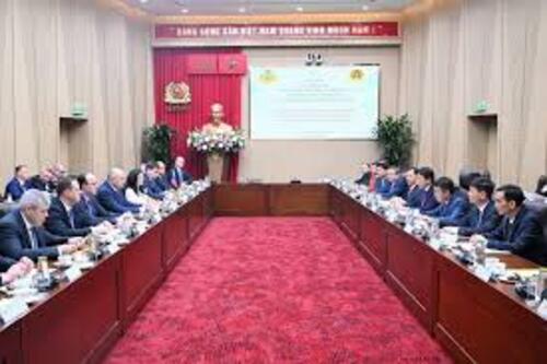 Thúc đẩy hợp tác giữa Bộ Công an Việt Nam và Bộ Tình trạng khẩn cấp Liên bang Nga