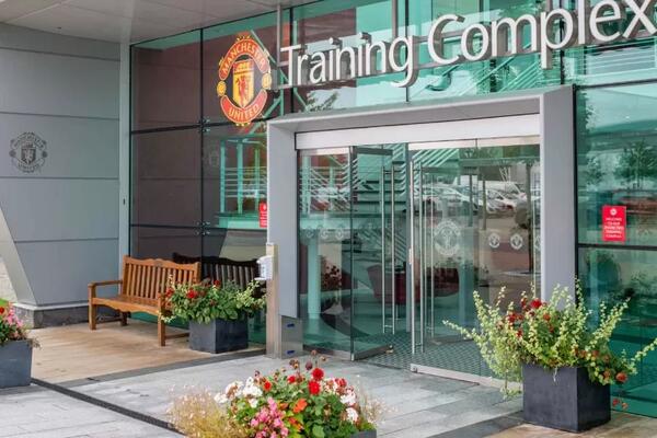MU tu sửa khu huấn luyện từng bị Ronaldo chê lạc hậu