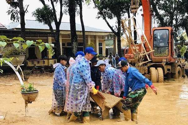 Chính phủ yêu cầu giảm tới 2% lãi cho khách hàng bị thiệt hại bởi bão, lũ