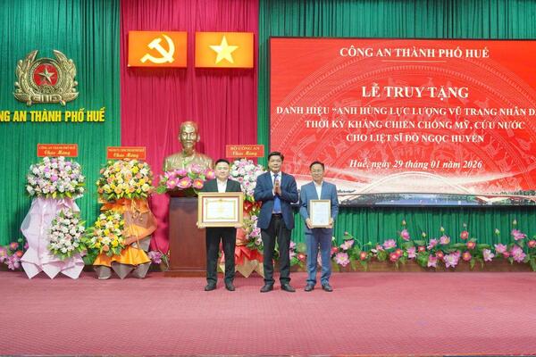 Truy tặng danh hiệu “Anh hùng lực lượng vũ trang nhân dân” cho liệt sĩ Đỗ Ngọc Huyền