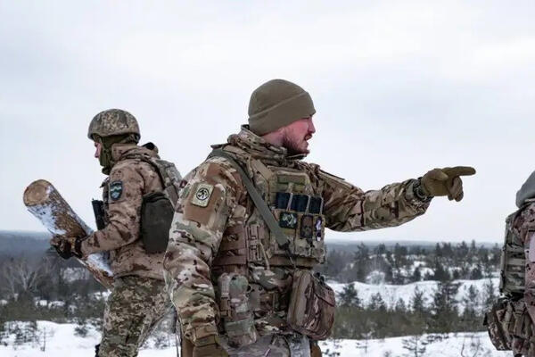 'Nên rút khỏi Stepnohirsk, phải quên ngay Huliaipole'