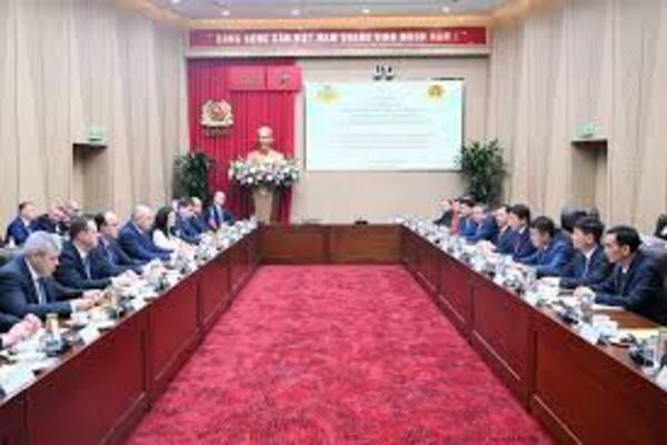 Thúc đẩy hợp tác giữa Bộ Công an Việt Nam và Bộ Tình trạng khẩn cấp Liên bang Nga
